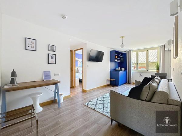 Vente Immeuble 23 pièces 1000 m2 à Roanne