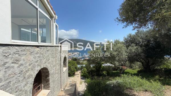 Cargèse – Maison vue mer, 3 appartements classés