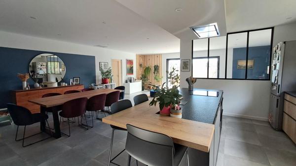 Maison Castanet Tolosan 5 pièce(s) 179.38 m2