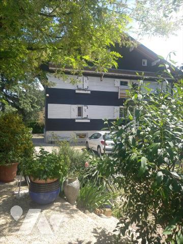 QUARTIER HAUT DES CHAPRAIS Maison sur terrain arboré