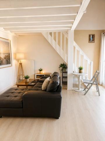 APT MEUBLE  1 CHAMBRE- BALCON – PARKING