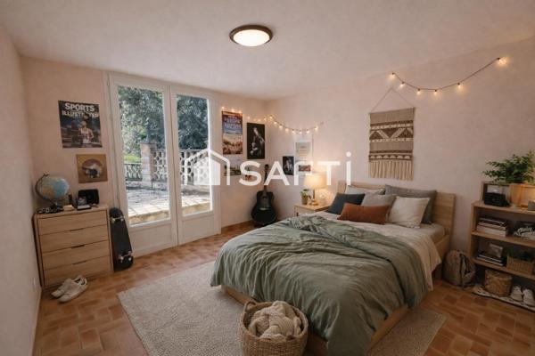 A Miélan villa T6 avec piscine et parc de 3500 m²
