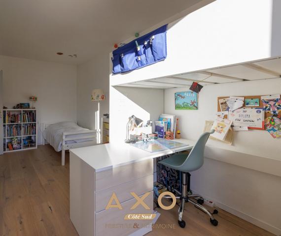EXCLUSIVITE - AIX - EN - PROVENCE - APPARTEMENT - T5 - ASCENSEUR - TERRASSE - VUE - 529 000 