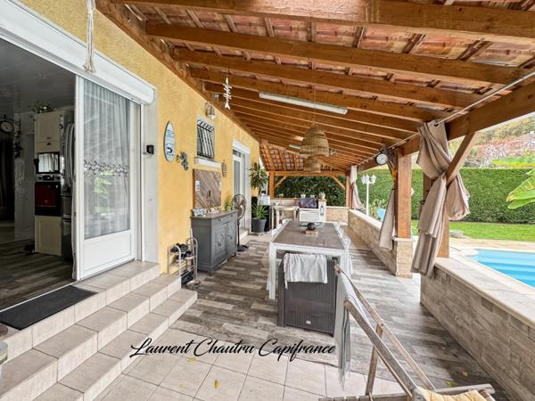 Maison familiale avec piscine et grande terrasse couverte - MARSAC SUR L'ISLE (24)