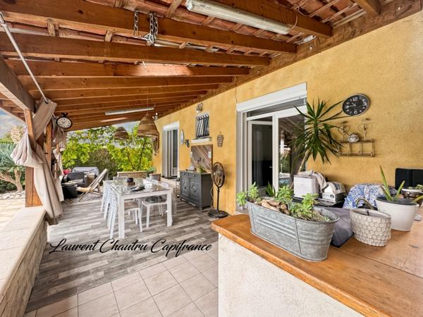 Maison familiale avec piscine et grande terrasse couverte - MARSAC SUR L'ISLE (24)