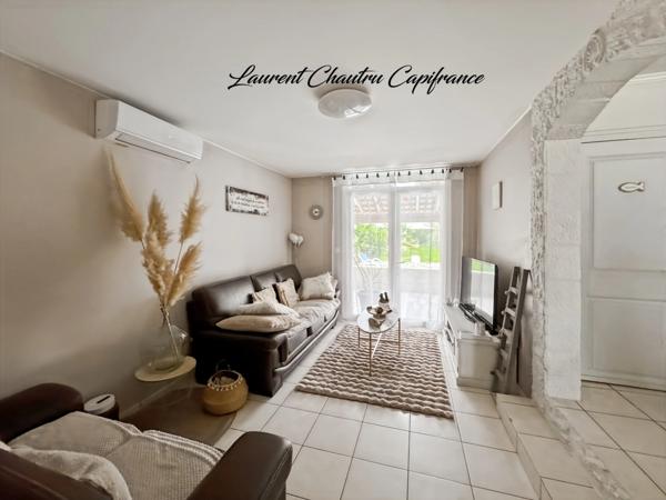 Maison familiale avec piscine et grande terrasse couverte - MARSAC SUR L'ISLE (24)