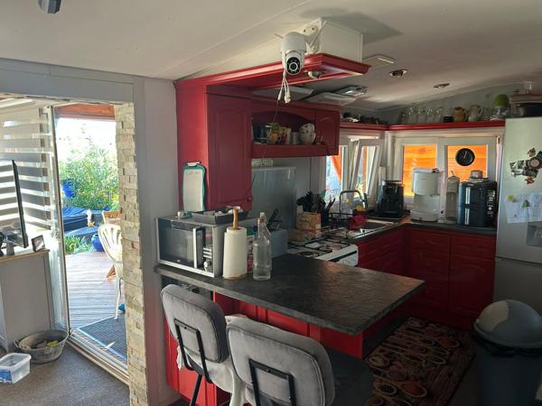 Chalet renové dans domaine privé