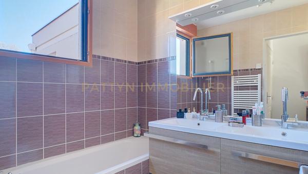 Saint-Romain-au-Mont-d'Or (69270) Duplex lumineux avec 48 m² d’extérieurs – esprit maison sur les hauteurs de Collonges-au-Mont-d’Or