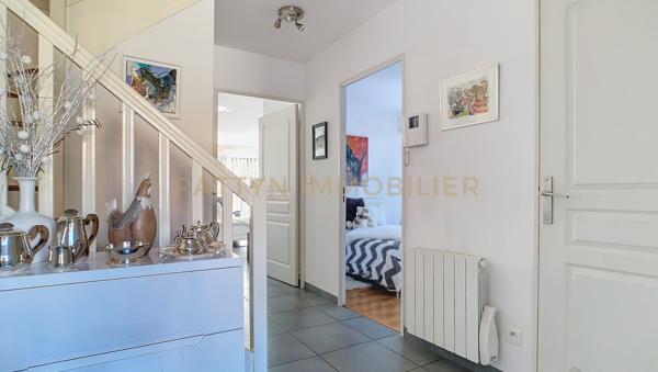 Saint-Romain-au-Mont-d'Or (69270) Duplex lumineux avec 48 m² d’extérieurs – esprit maison sur les hauteurs de Collonges-au-Mont-d’Or