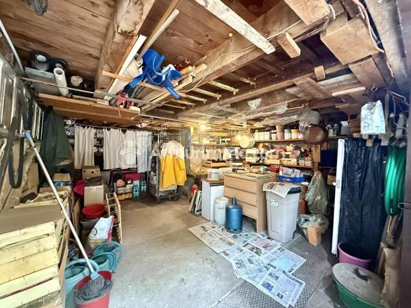 Vente                                                      Maison de village
                        
                     4 pièces                      85 m2                     à Saint-Astier