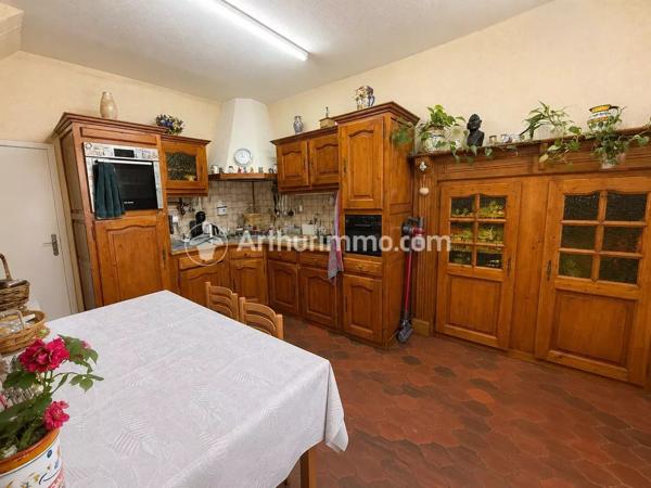 Vente                                                      Maison de village
                        
                     4 pièces                      85 m2                     à Saint-Astier