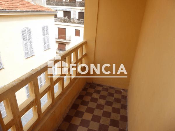 Location Studio 28.42 m² - 1 RUE RASPAIL Nice 06000