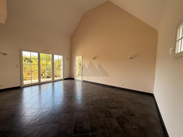 A VENDRE FOUESNANT MOUSTERLIN MAISON 8 PIECES 218 m2 sur 2000m2