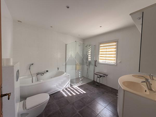 A VENDRE FOUESNANT MOUSTERLIN MAISON 8 PIECES 218 m2 sur 2000m2