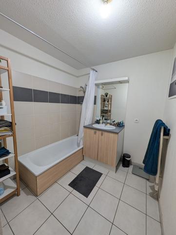 Appartement t2+ parking