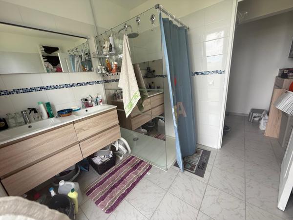 Maison entierement renovee.Posez vos valises.