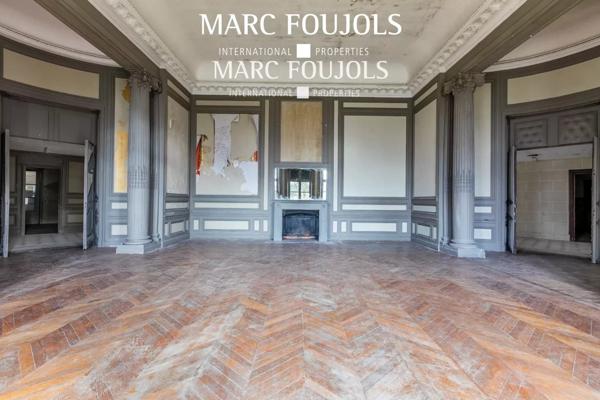 Château avec un Terrain de 10 hectares constructible au Nord de Paris