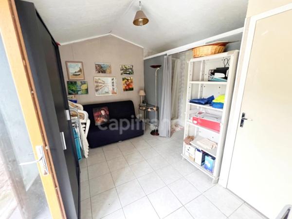 À vendre charmant Cabanon/Mazet provençal avec oliveraie sur 4000m2 de terre – proche de Manosque et Pierrevert