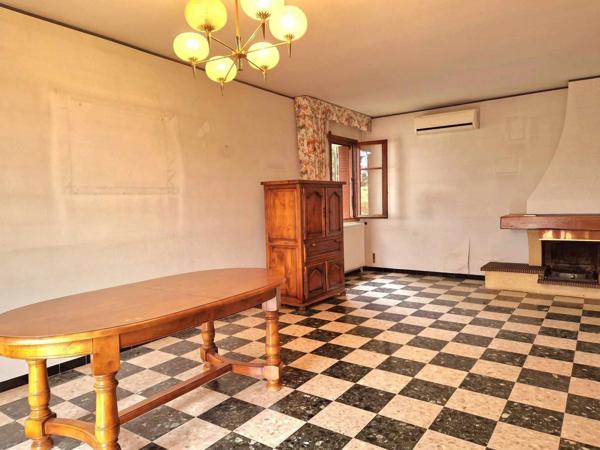 Vente Villa 6 pièces 144 m2 à Saint-Saturnin-Lès-Avignon