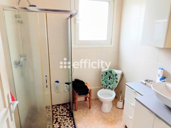 Local Commercial 7 pièces - 2200 m²