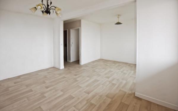 Appartement à vendre    2 pièces •  Roanne