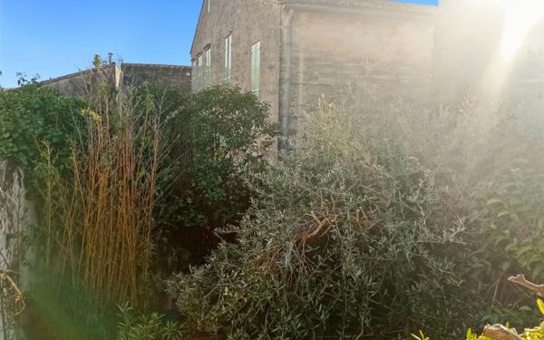 Maison à vendre    4 pièces •  Uzès