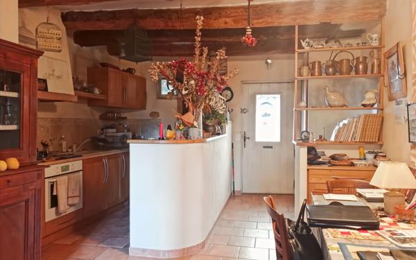 Maison à vendre    4 pièces •  Uzès