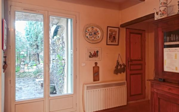 Maison à vendre    4 pièces •  Uzès