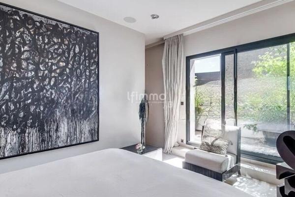 Hôtel particulier aux portes de Paris Hauts-de-Seine (92)-420m2.