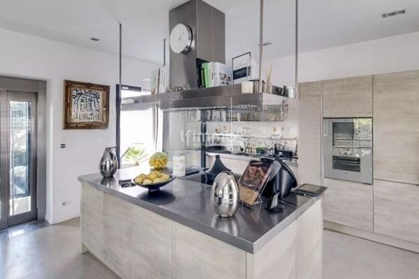 Hôtel particulier aux portes de Paris Hauts-de-Seine (92)-420m2.