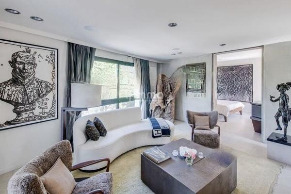 Hôtel particulier aux portes de Paris Hauts-de-Seine (92)-420m2.