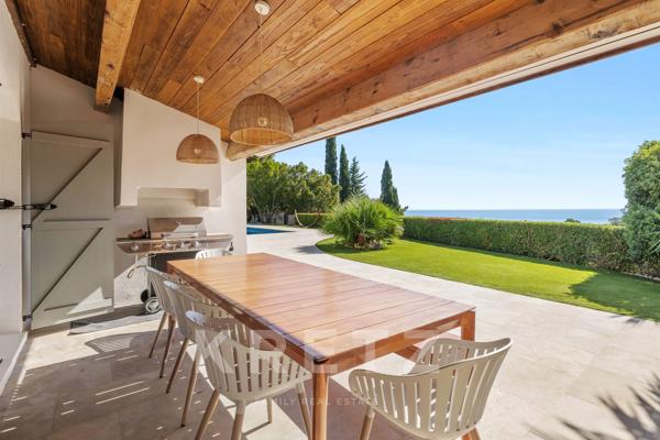 Maison entièrement rénovée avec vue mer – Les Issambres