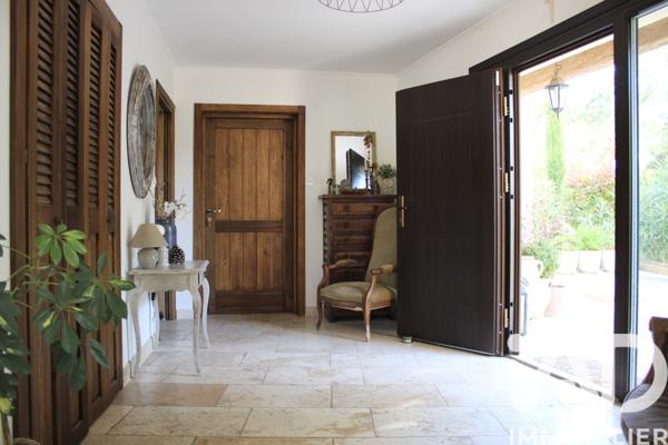 Maison à vendre 8 pièces 205 m² Uzès