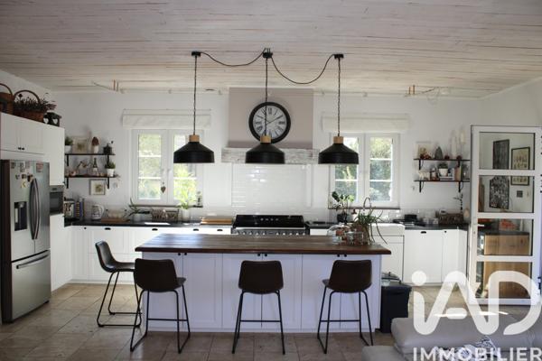Maison à vendre 8 pièces 205 m² Uzès