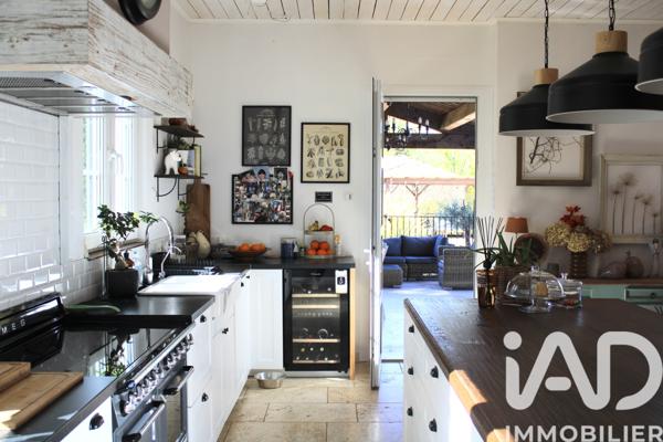 Maison à vendre 8 pièces 205 m² Uzès