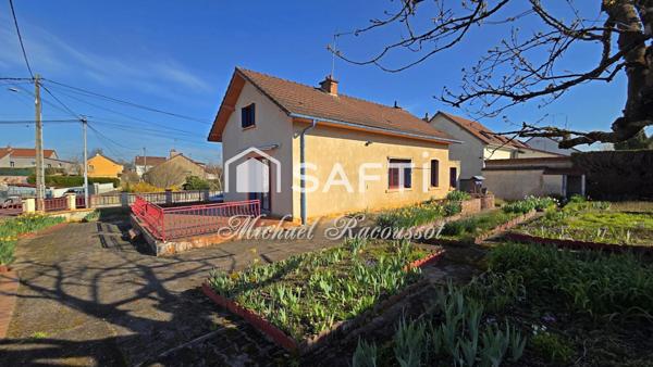 Maison individuelle - 109m² - Montceau Les Mines