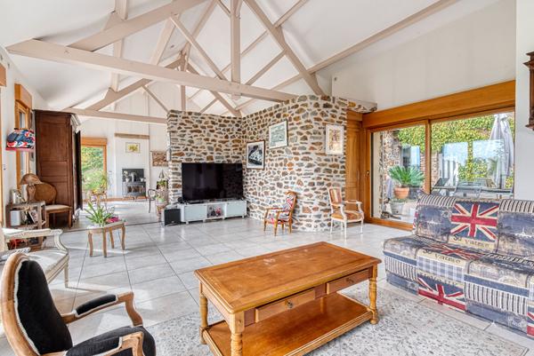 Maison Chateau Gontier Sur Mayenne 6 pièce(s) 177 m2