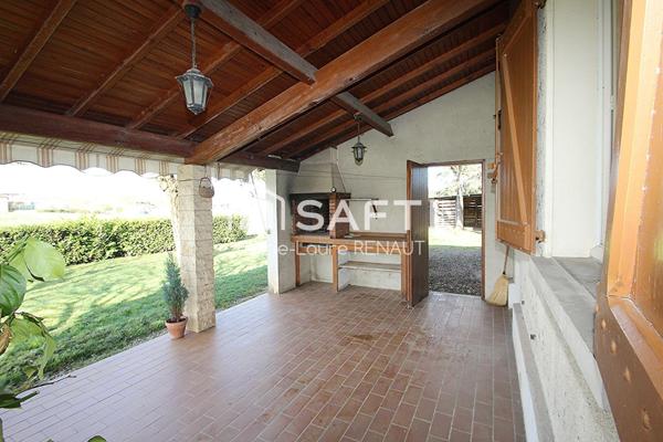 Maison de maçon - 3 chambres - 1 bureau - 2 garages - Terrain 2300m²