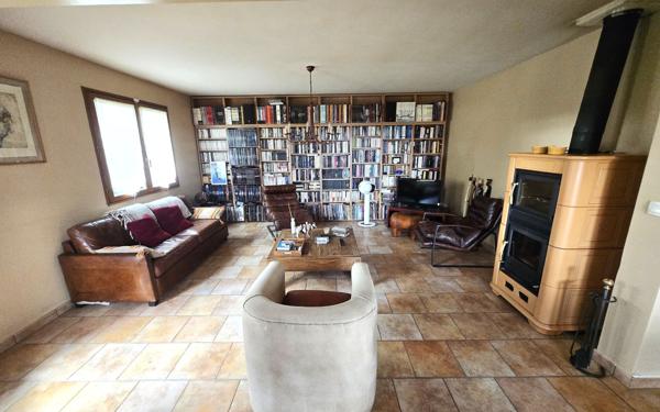 Maison à vendre    5 pièces • 144,85 m2 Crozet