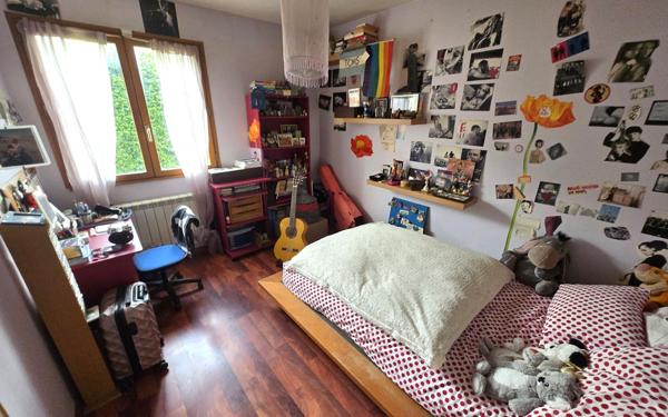 Maison à vendre    5 pièces • 144,85 m2 Crozet