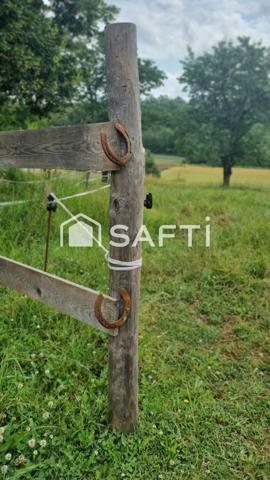 Charmant petit corps de ferme du XVIIIe siècle avec vue dégagée