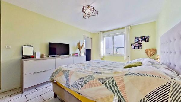 Maison moderne 236 m² – Piscine chauffée – Suite parentale – AUGNY