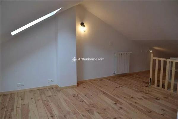 Location Maison 3 pièces 95 m2 à Verrières