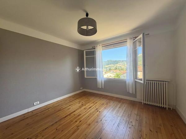 Vente                                                      Maison
                        
                     4 pièces                      165 m2                     à Millau
