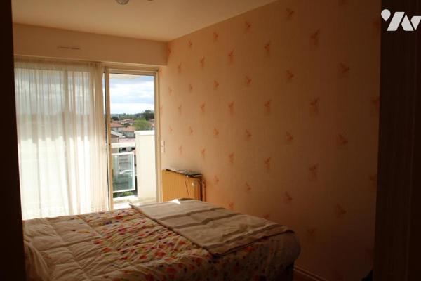 NIORT SECTEUR AVENUE DE LA ROCHELLE, BEL ENSEMBLE DE 2 APPARTEMENTS COMMUNIQUANTS AU DERNIER ETAGE