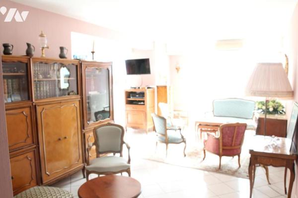 NIORT SECTEUR AVENUE DE LA ROCHELLE, BEL ENSEMBLE DE 2 APPARTEMENTS COMMUNIQUANTS AU DERNIER ETAGE