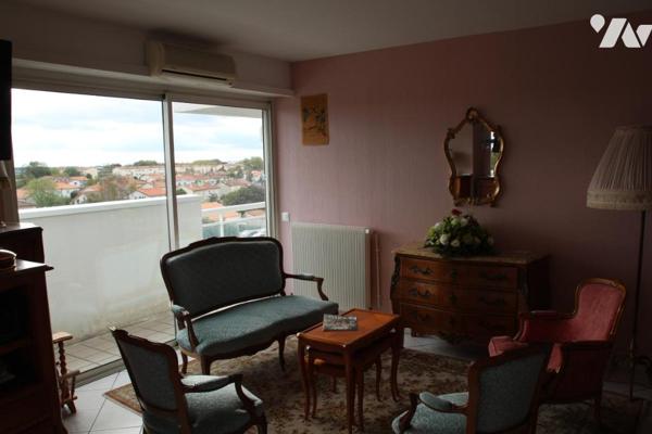 NIORT SECTEUR AVENUE DE LA ROCHELLE, BEL ENSEMBLE DE 2 APPARTEMENTS COMMUNIQUANTS AU DERNIER ETAGE