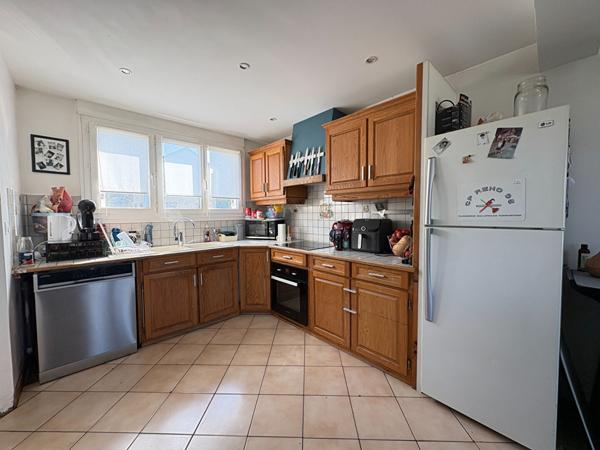 Maison indépendante Alsace Lorraine 3 chambres + bureau 539 000 € ** - Référence 2042