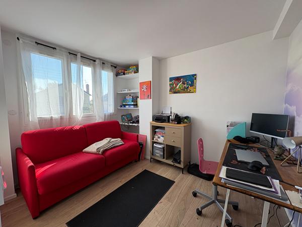 Maison indépendante Alsace Lorraine 3 chambres + bureau 539 000 € ** - Référence 2042