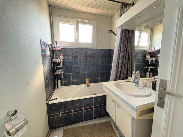 Maison indépendante Alsace Lorraine 3 chambres + bureau 539 000 € ** - Référence 2042